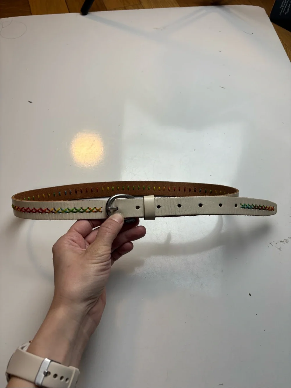 Fossil leather rainbow cross stitch belt sz S‎
